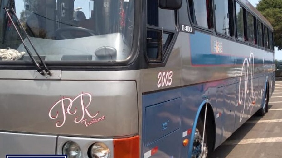 Três ônibus são retidos em Santa Terezinha de Itaipu