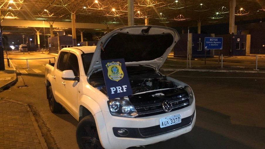 PRF prende homem e recupera veículo na Aduana Brasil/Paraguai