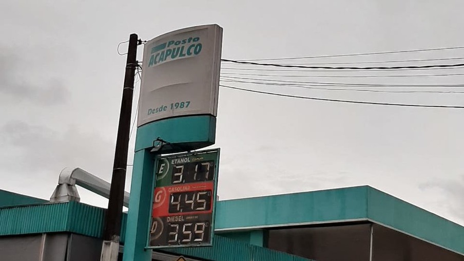 Efeito dólar: Em oito dias, gasolina tem duas altas