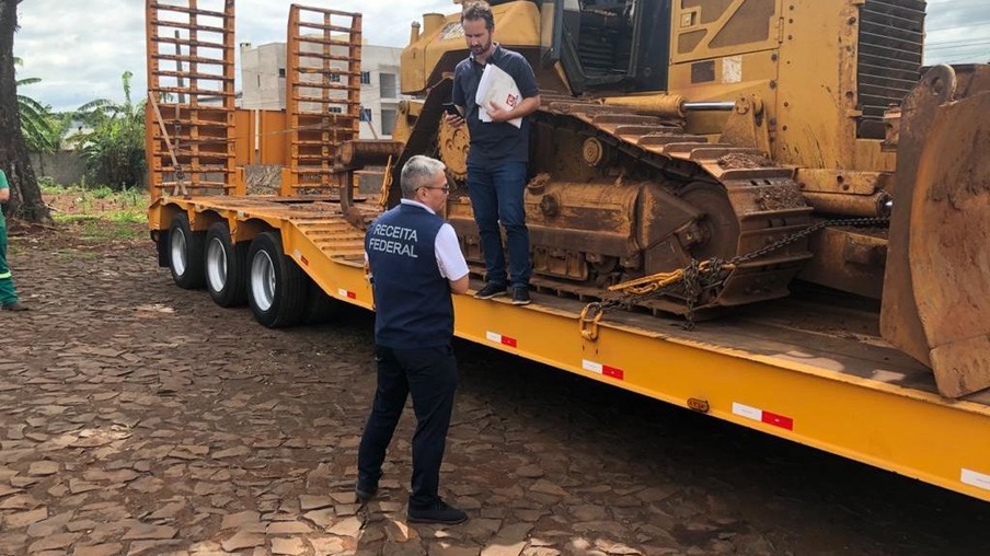 Primeiro grande comboio de maquinários para obras da Ponte da Integração chega ao Paraguai