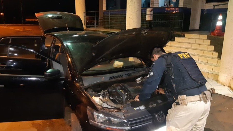 PRF recupera em Guaíra carro roubado no estado de São Paulo