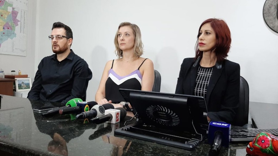 Polícia concede entrevista sobre prisão de acusado de feminicídio em Cascavel