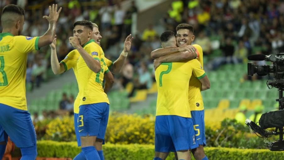Brasil estreia no torneio pré-olímpico com vitória diante do Peru