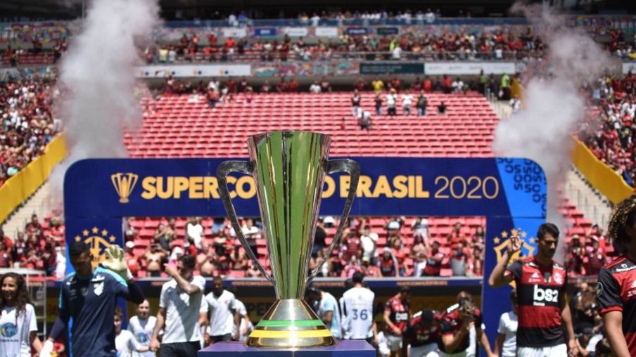 Flamengo vence o Athletico Paranaense e fatura a supercopa do Brasil