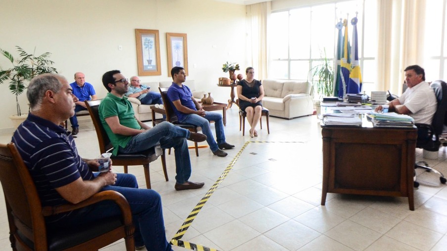Oposição solicita ao prefeito que verba da Câmara de Umuarama seja destinada em ações de combate à Covid-19