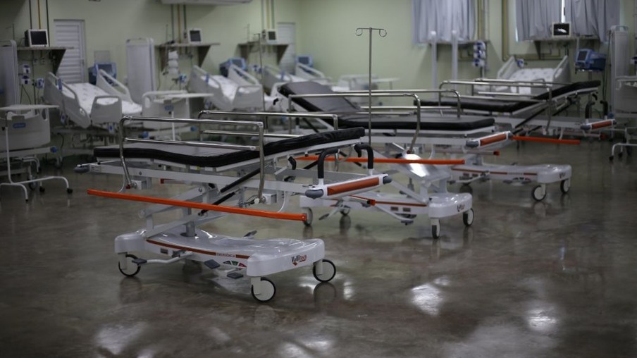 Preparação à pandemia esvazia hospitais, que veem receita despencar
