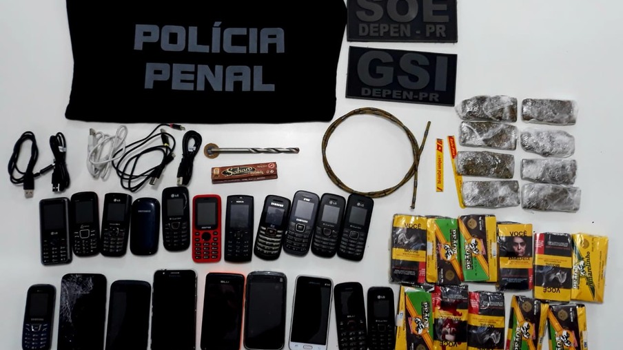 Polícia Penal apreende "kit cadeia" arremessado na PEC