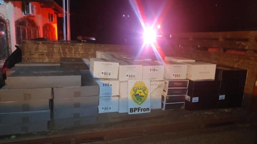 BPFron apreende carga de R$ 200 mil em vinhos em Santo Antônio do Sudoeste