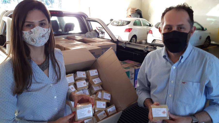 Grupo Solidariedade doa itens de higiene e limpeza para a Assistência Social de Marechal