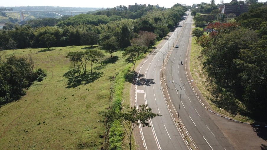 Foztrans reforça sinalização e implanta ciclofaixas nas Avenidas Beira Rio e Araucária
