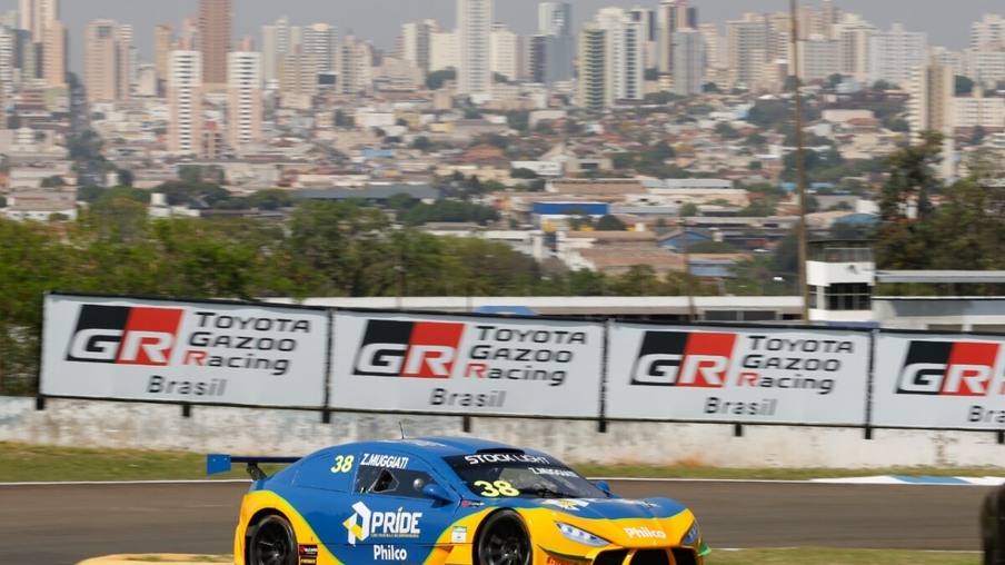 Muggiati faz o segundo tempo da Stock Light no primeiro dia que anda no autódromo de Londrina - Crédito: Vanderley Soares