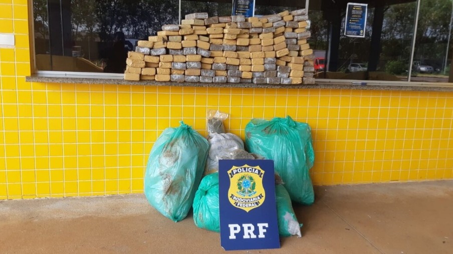 PRF apreende mais de 200 quilos de maconha em Marechal Cândido Rondon