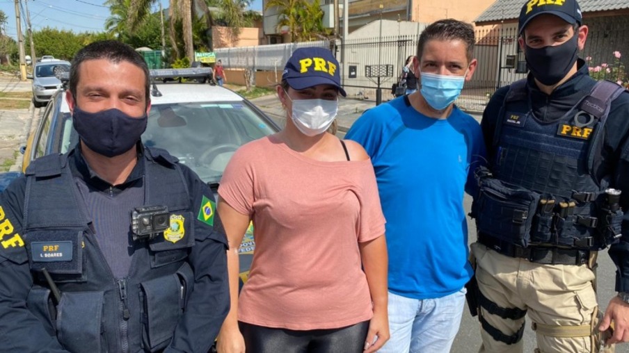 PRF reencontra motorista de aplicativo que foi assaltada no Paraná