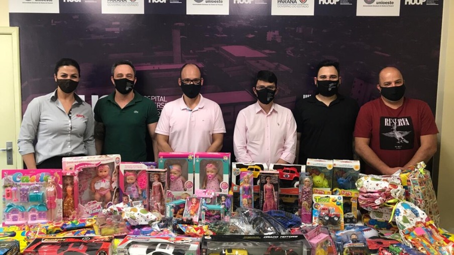 Unioeste e Huop arrecadam 136 brinquedos para a Campanha Paraná Piá