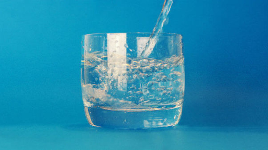 Ozonizador de água: conheça os benefícios da água ionizada