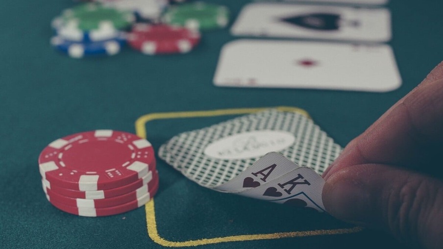 Quais os motivos para o crescimento do pôquer no Brasil?