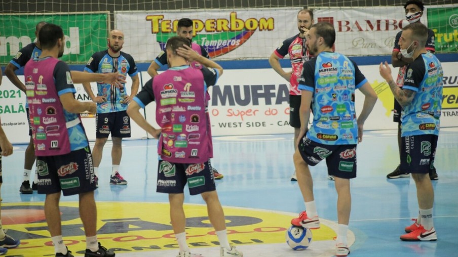 Cascavel Futsal encara o Toledo por invencibilidade