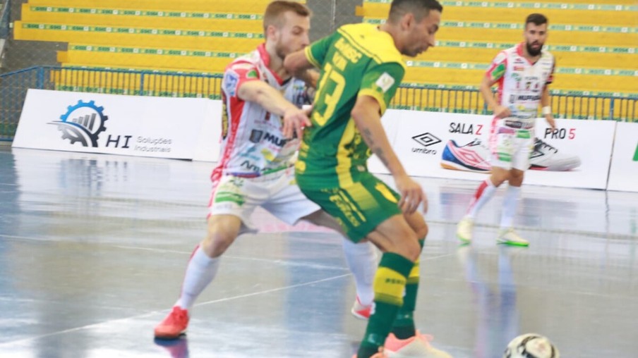 Cascavel Futsal segue invicto na temporada com vitórias fora de casa