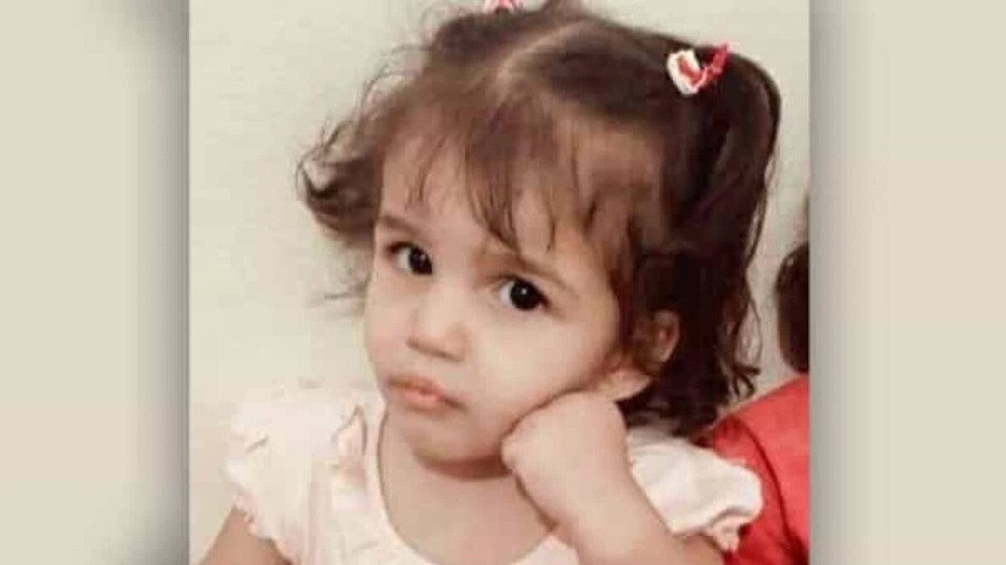 Menina de três anos morre após pai obrigá-la a sentar em água fervendo