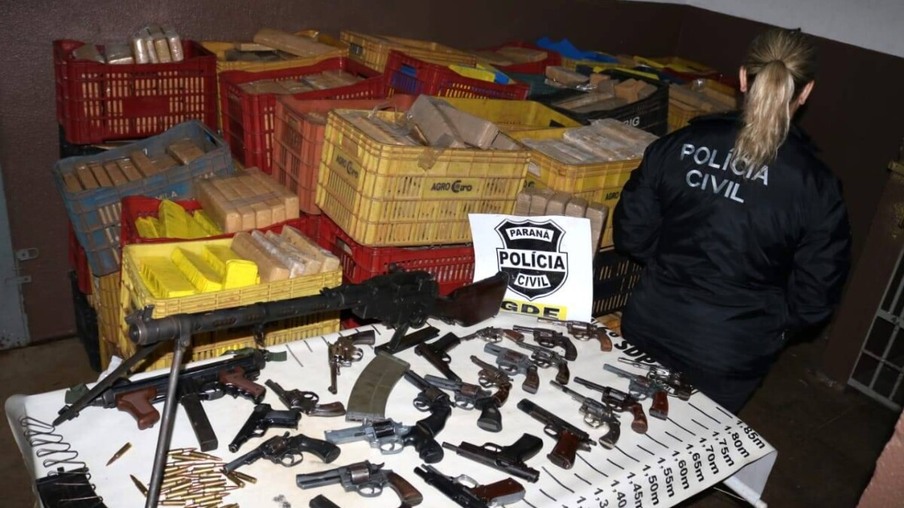 Polícia Civil apreende quase duas toneladas de drogas e 25 armas em Foz do Iguaçu
