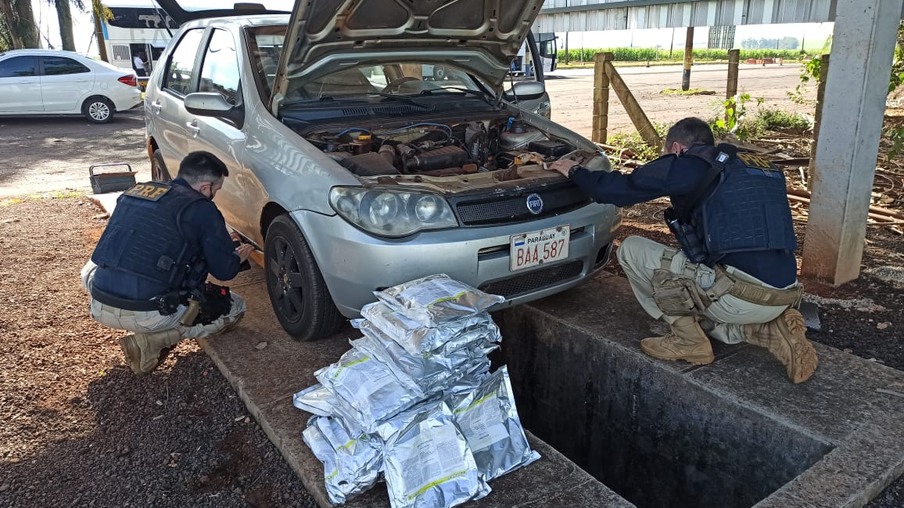 PRF flagra veículo paraguaio transportando agrotóxico em fundo falso
