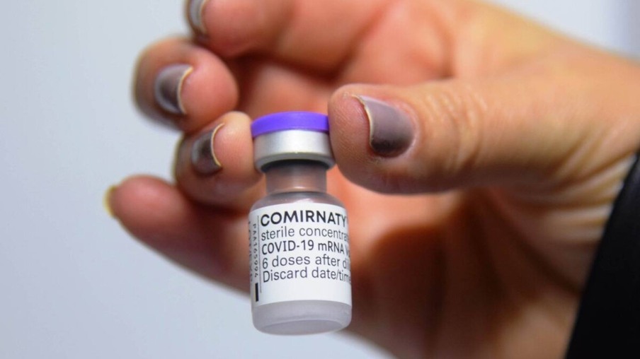 Ministério confirma nova remessa com 220,9 mil vacinas contra Covid-19; parte chega nesta quinta