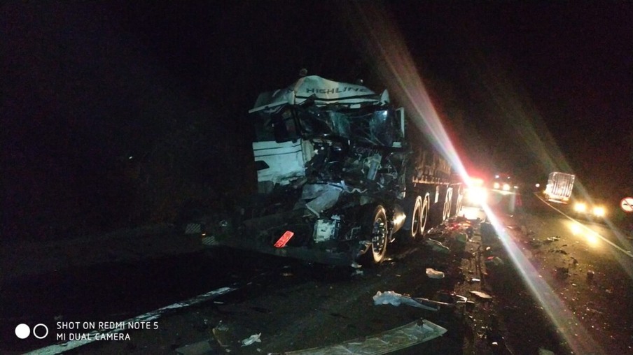 Ao todo 16 pessoas ficaram feridas e uma morreu em acidente na BR-277, informou o Consamu