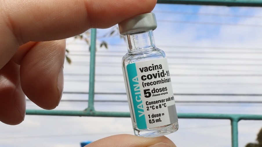 Foz recebe mais de 20 mil doses e amplia faixa etária de vacinação contra a covid-19 para 20 anos