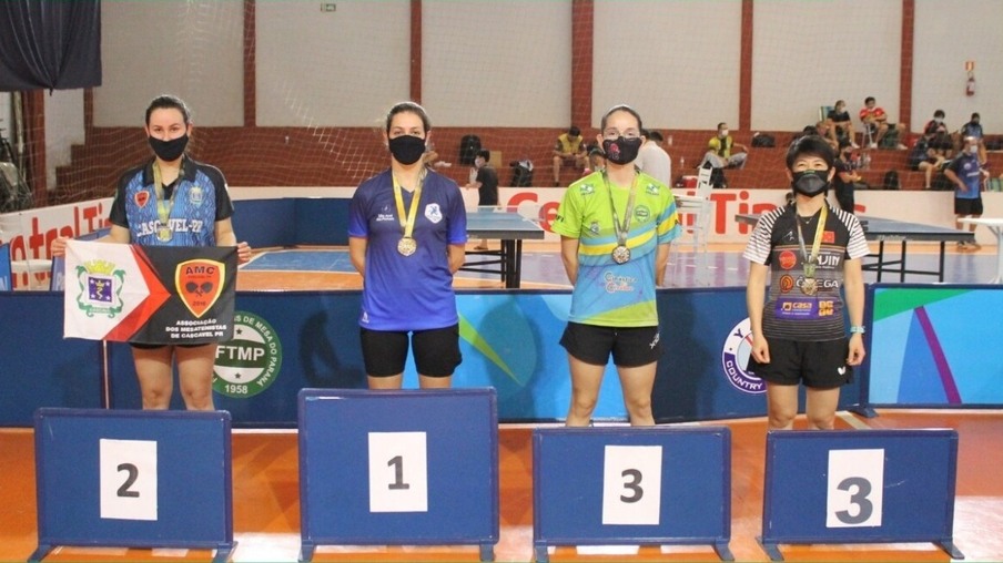 Mesatenistas de Foz conquistam bons resultados no Campeonato Paranaense da modalidade
