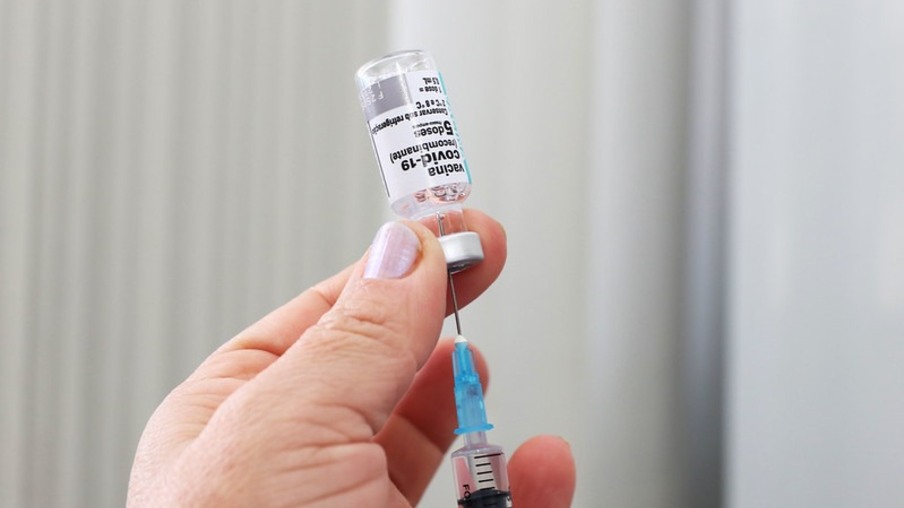Saúde amplia vacinação contra a covid-19 para pessoas com 18 anos ou mais