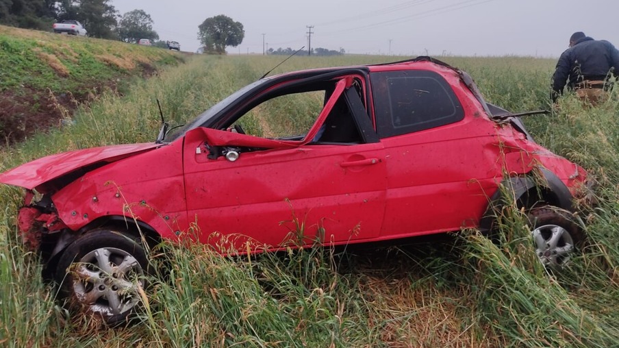 Motorista morre ao capotar veículo carregado com quase 800kg de maconha durante perseguição na BR-369