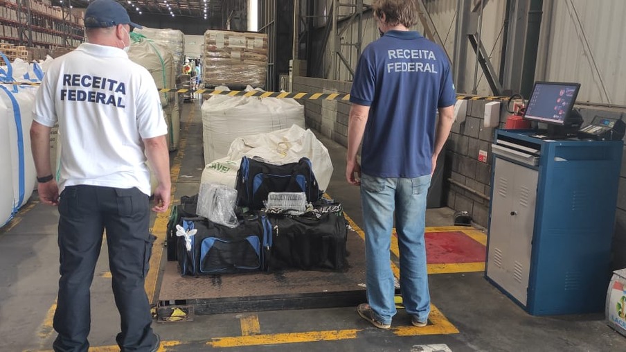 Receita Federal apreende 168,5 kg de cocaína em contêiner no Paraná