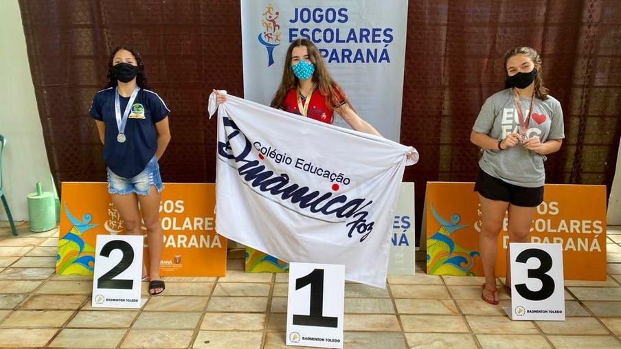 Equipe de natação de Foz do Iguaçu conquista 50 medalhas nos Jogos Escolares do Paraná