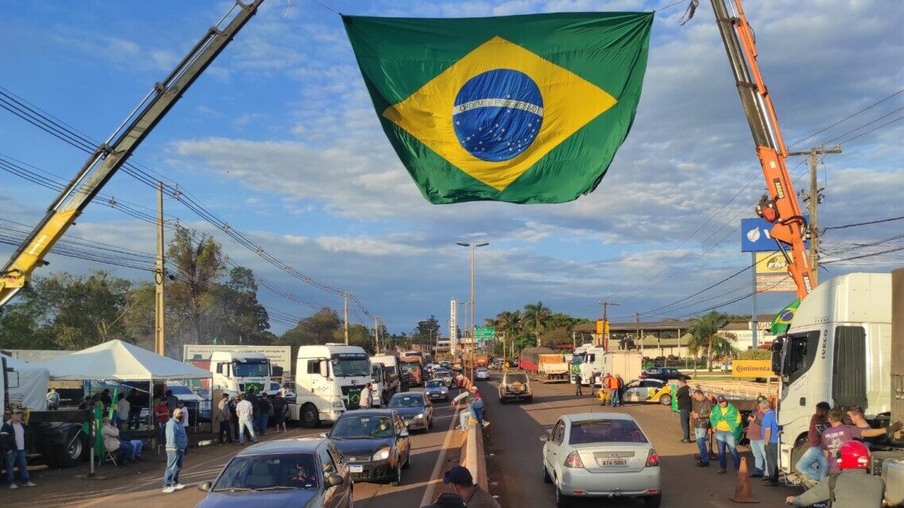 Caminhoneiros veem fala de Bolsonaro como “estratégia” para manter manifestações no País