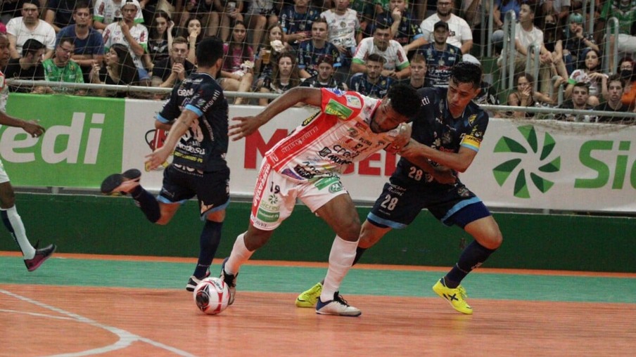 Cascavel Futsal joga por vantagem em SC