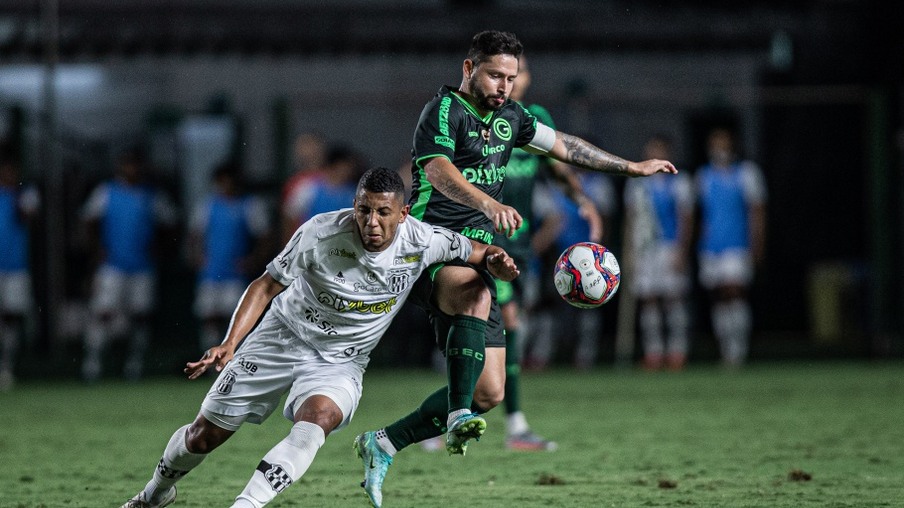 Em jogo de quatro gols, Goiás e Ponte Preta empatam pela série b