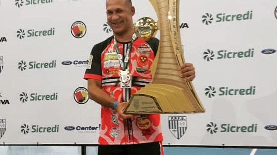 Campeão como jogador e auxiliar, Gilmarzinho vai em busca de mais um título estadual no Cascavel Futsal