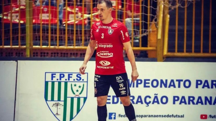 Cascavel Futsal contrata ala Lucas Selbach