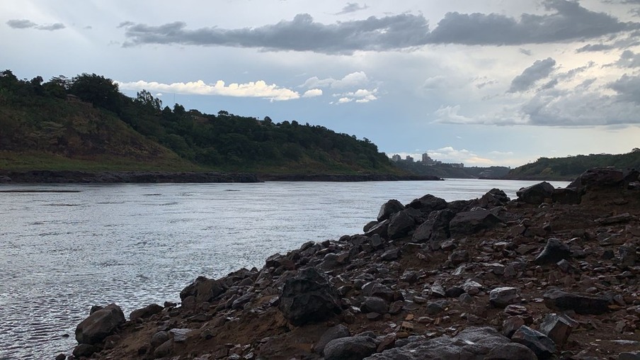 Nível do Rio Paraná está quase 10 metros abaixo do normal na região de Foz do Iguaçu