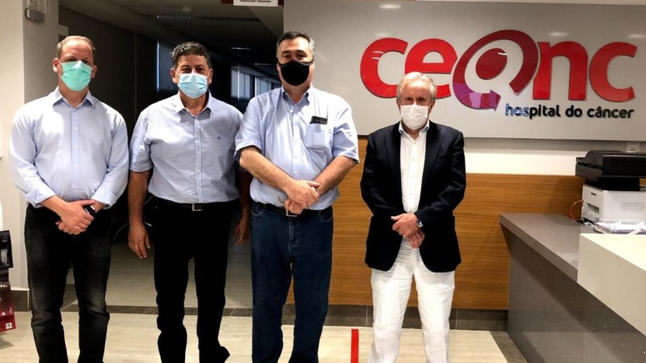 Beto Preto visita o CEONC Hospital do Câncer de Cascavel