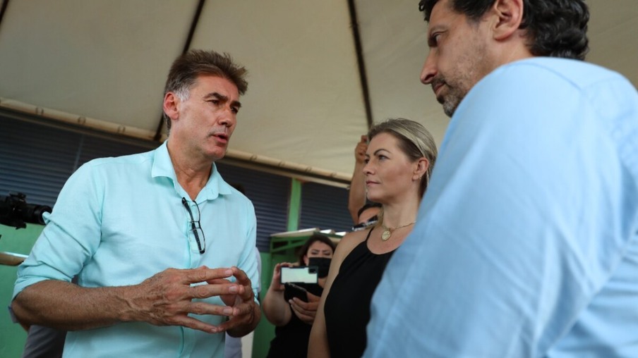 Ministro conhece projeto referência para redução de metano em Cascavel