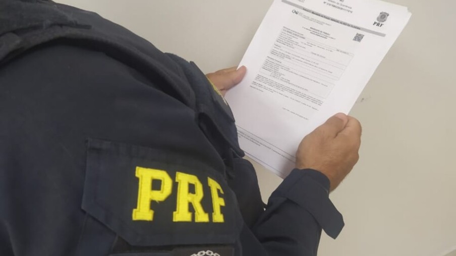 PRF prende fugitivo do sistema prisional, após usar documento falso durante abordagem, em Santa Tereza do Oeste(PR)
