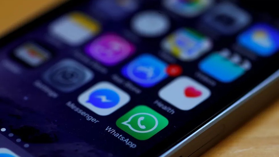 WhatsApp anuncia pacotão de melhorias: reações nas mensagens, envio de arquivos grandes e mais