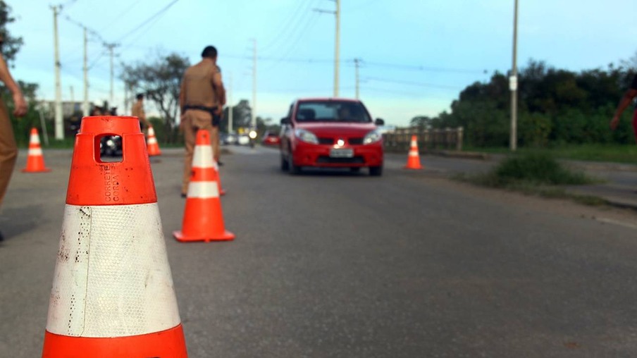 Operação da Polícia Militar realiza 32 notificações de trânsito no centro de Cascavel