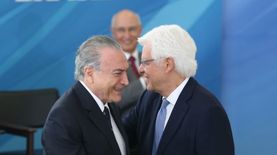 O ex-presidente Michel Temer e ex-ministro Moreira Franco em cerimônia no Palácio do Planalto
