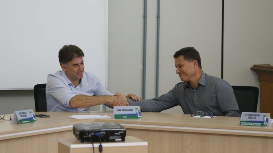 Paranhos apresenta Adelino Ribeiro como secretário de Serviços e Obras Públicas