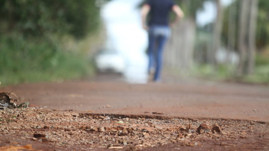 Licitações de asfalto têm picos em períodos eleitorais no Paraná
