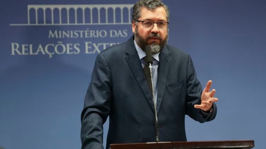 O ministro das Relações Exteriores, Ernesto Araújo, durante entrevista no Palácio Itamaraty.