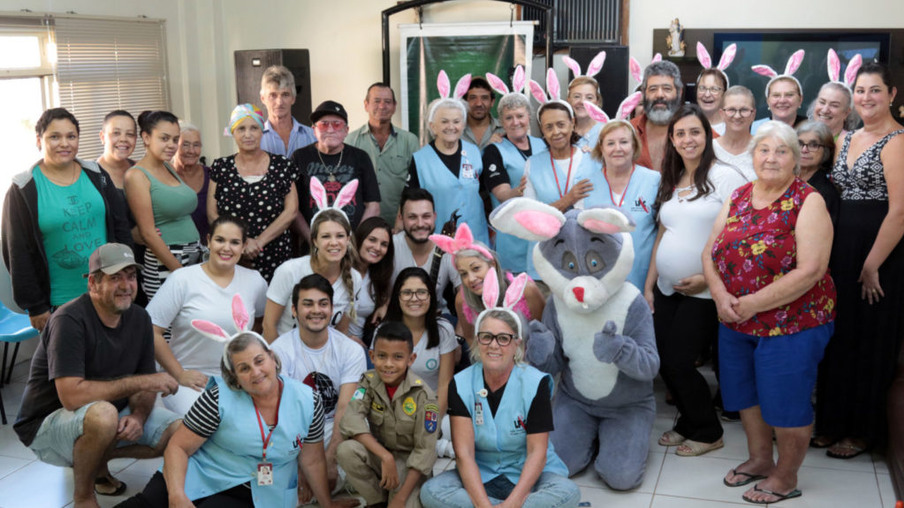 Pacientes da Uopeccan participam de Festa de Páscoa na Oncopediatria e Casa de Apoio