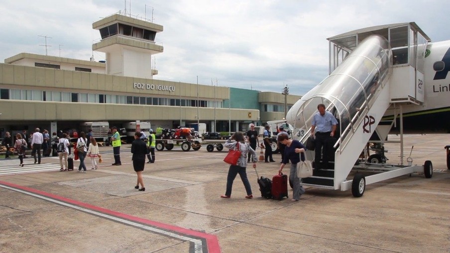 Londrina e Foz voltam a receber voos da Azul; Cascavel sem previsão